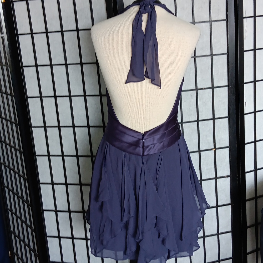 BCBGMAXAZRIA dress. Size 6. - Picture 5 of 7